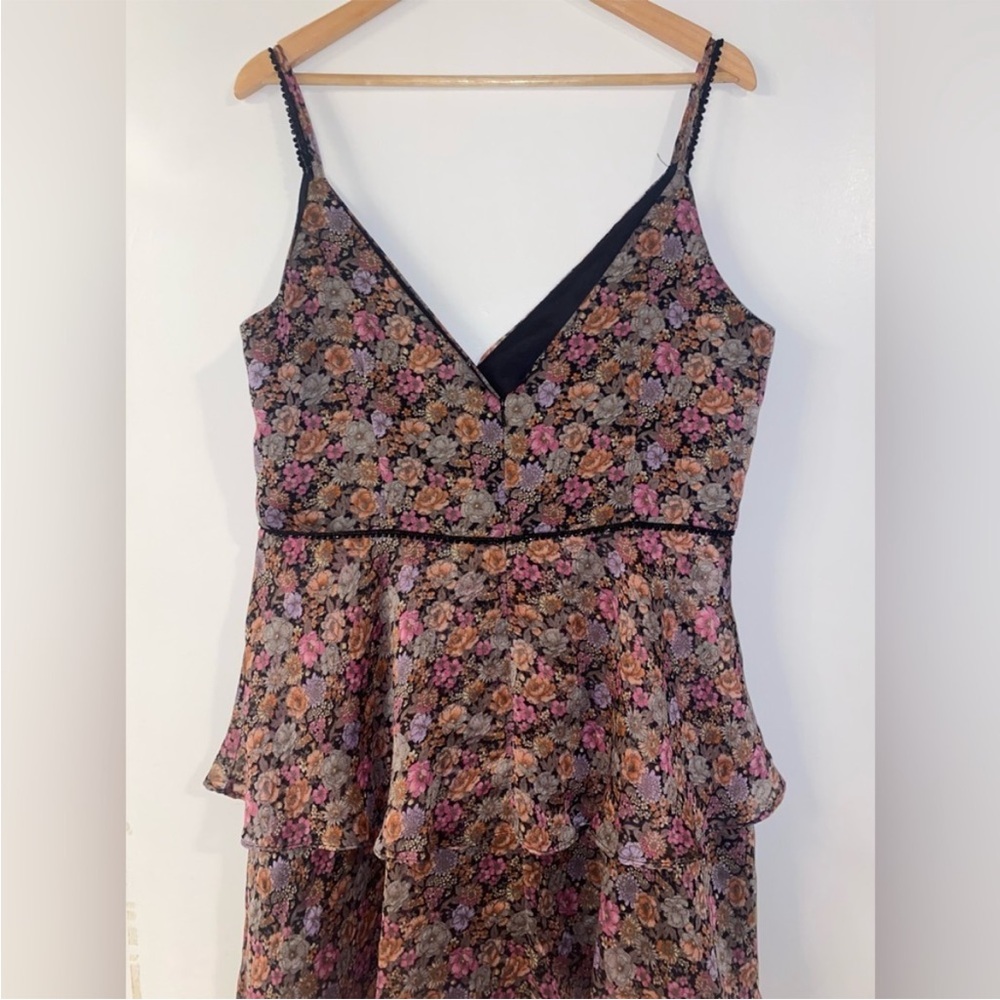 DB Studio floral print tiered ruffled dress in size 16 - Picture 2 of 5